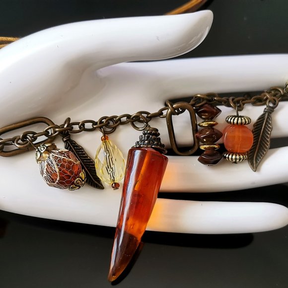 VINTAGE Hand made Earth Tone Resin Beaded Necklace with accent charms - Picture 4 of 6